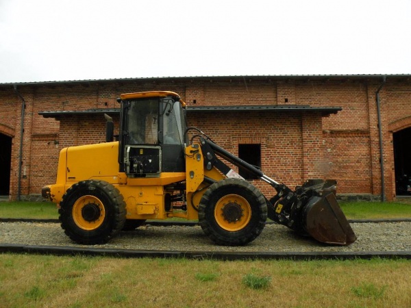 ФРОНТАЛЬНЫЙ ПОГРУЗЧИК JCB 416HT