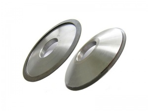 недорого алмазную тарелку (круг) для заточки дисковых пил