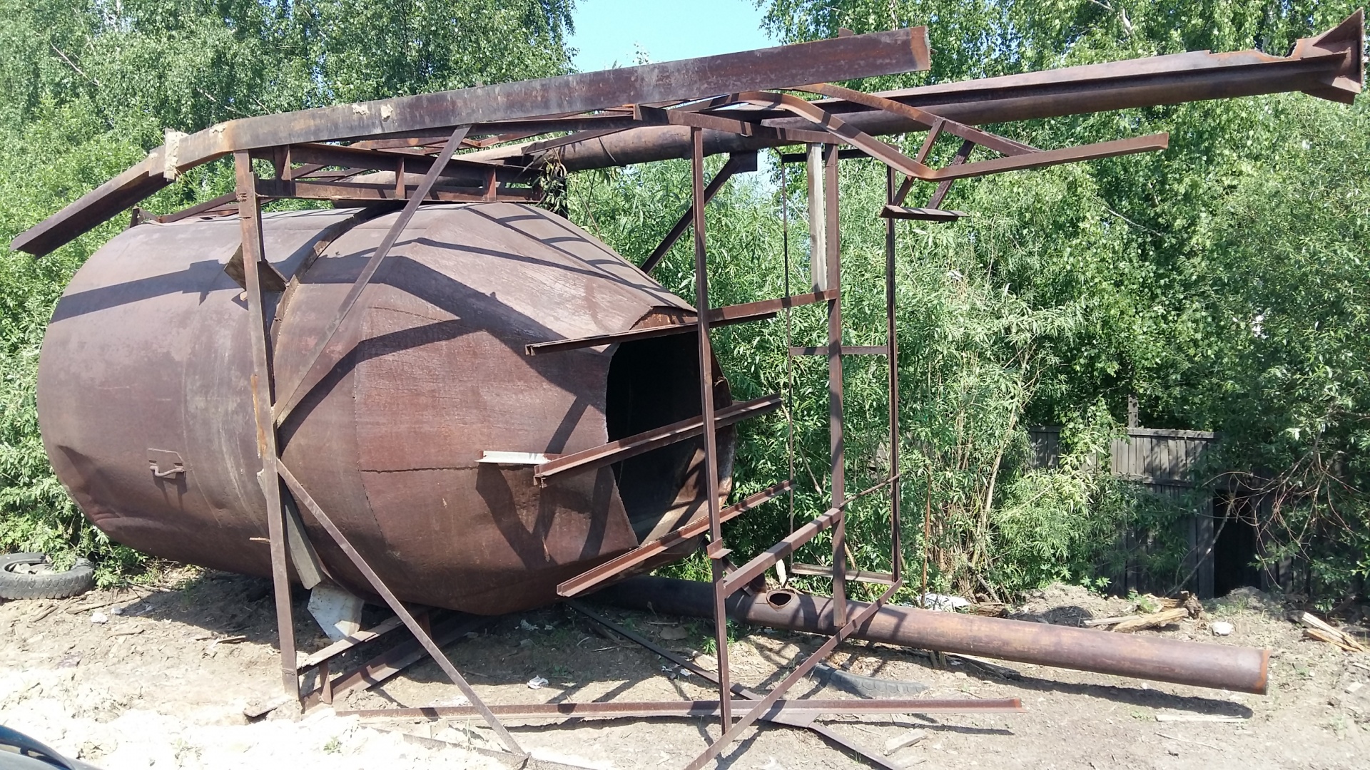 Генератор бункера. Деревянный бункер для опилок. Бункер для опилок б/у. Хранение опилок на производстве бункер. Бункер для опилок б/у купить.