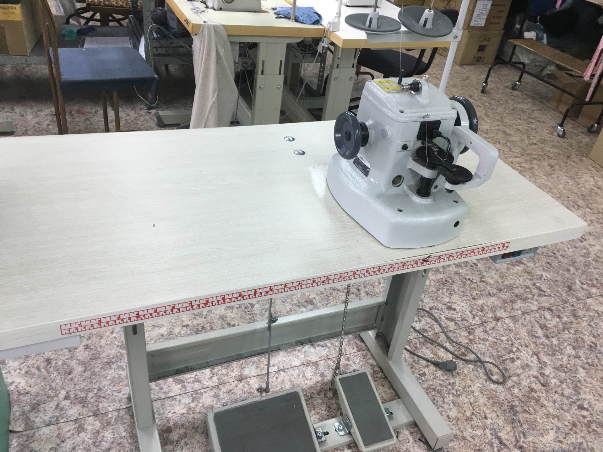 Сборка стола для промышленной швейной машины typical