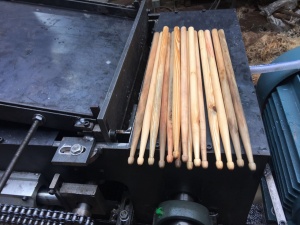Станок для производства деревянных барабанных палочек