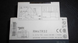 Реле контроля напряжения трехфазных электрических сетей RM4TR32