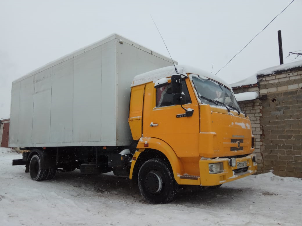 Камаз 2011 год. КАМАЗ 4308 2011. КАМАЗ 4308 мусоровоз. КАМАЗ 4308 будка. КАМАЗ 4308 желтый.