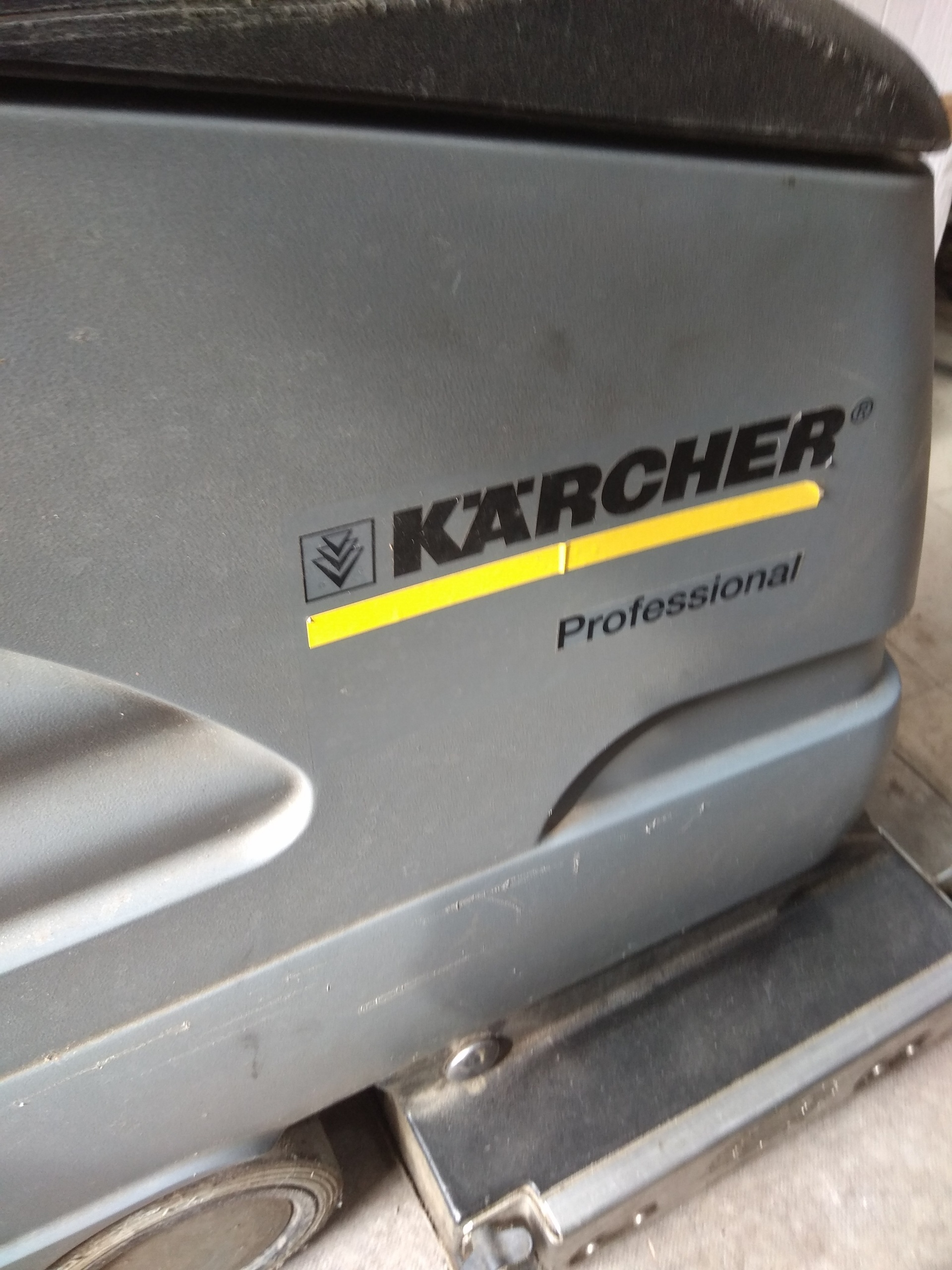 Поломоечная машина Karcher BR 530 BP Pack с аккумуляторами купить Б/У в  Ростове-на-Дону по цене 62 000 руб. - Биржа оборудования ProСтанки