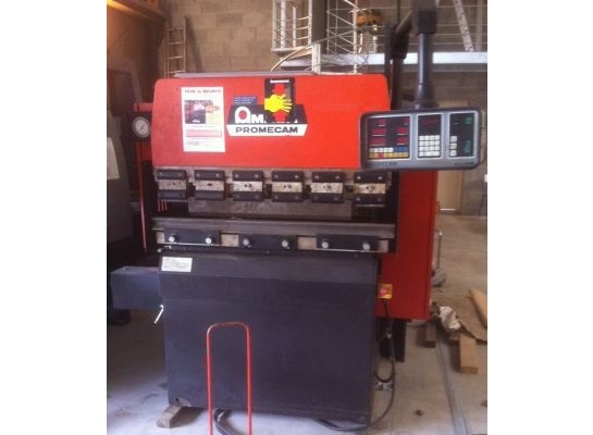 AMADA 25T 1.2M 2 AXES