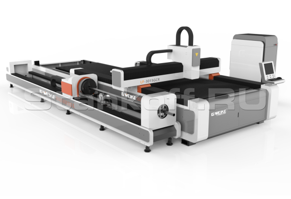 Волоконный лазерный станок для резки листов и труб со сменным столом LF3015GCR/1500 IPG