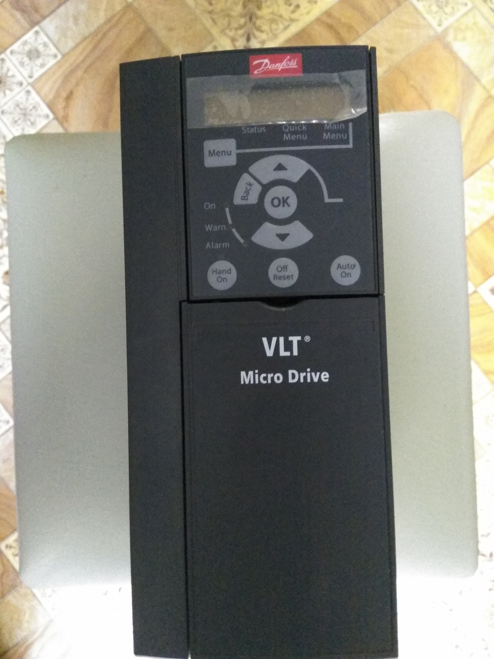 Vlt micro drive fc 051. Частотник fc051. VLT Micro Drive FC 51. Частотный преобразователь VLT Micro Drive FC 51.