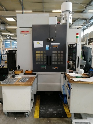 Oбрабатывающий центр - вертикальный Mori Seiki NV 4000 DCG