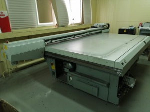 Планшетный УФ принтер Oce Arizona 360GT