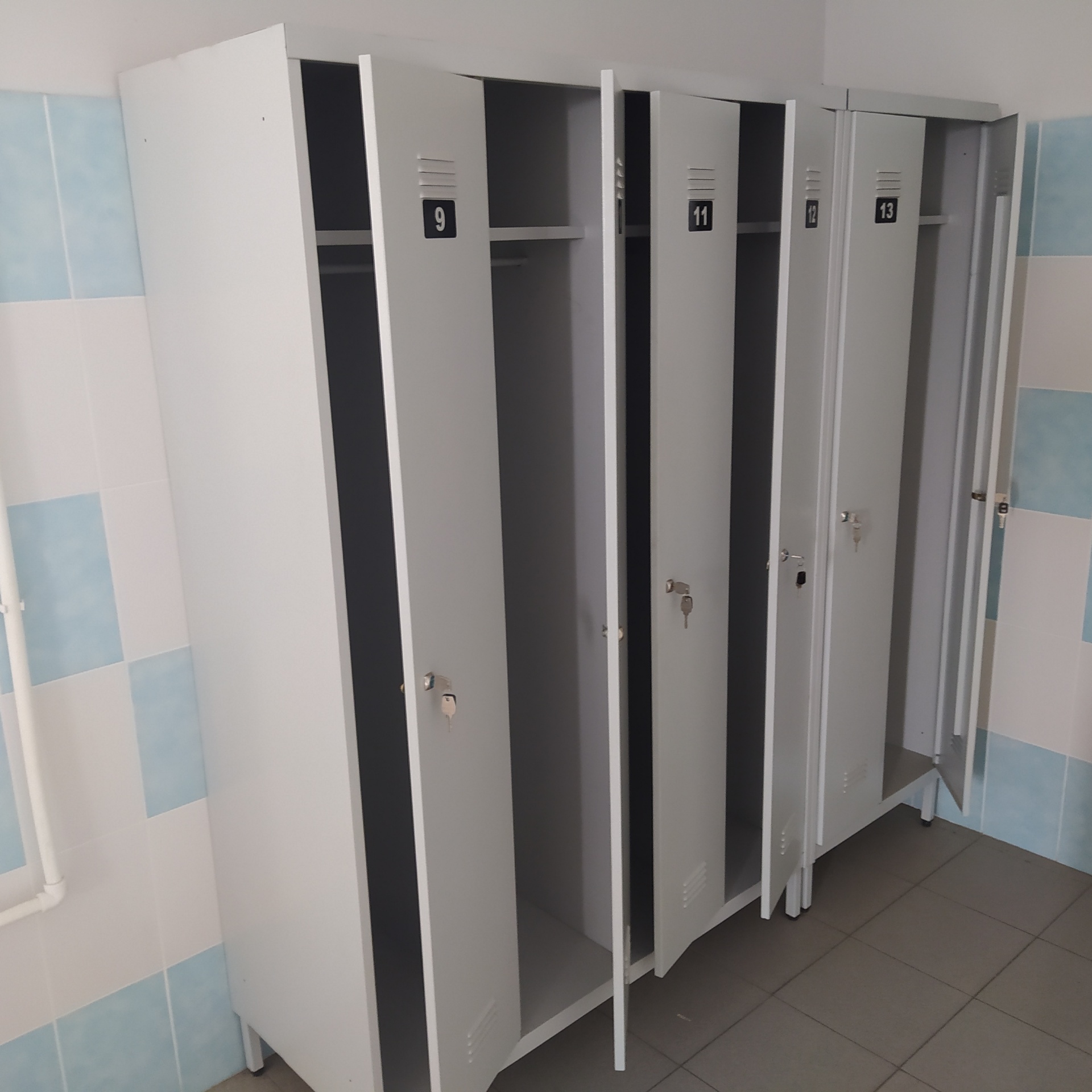 Шкафы для раздевалки олх ДНР