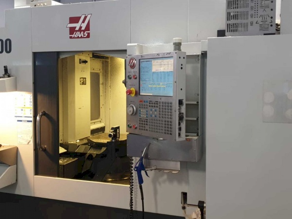 HAAS EC-400 горизонтально фрезерный обрабатывающий центр