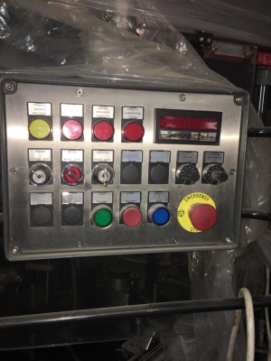Этикетировочный автомат для линии розлива шампанского NEWTEC 16T (Италия)