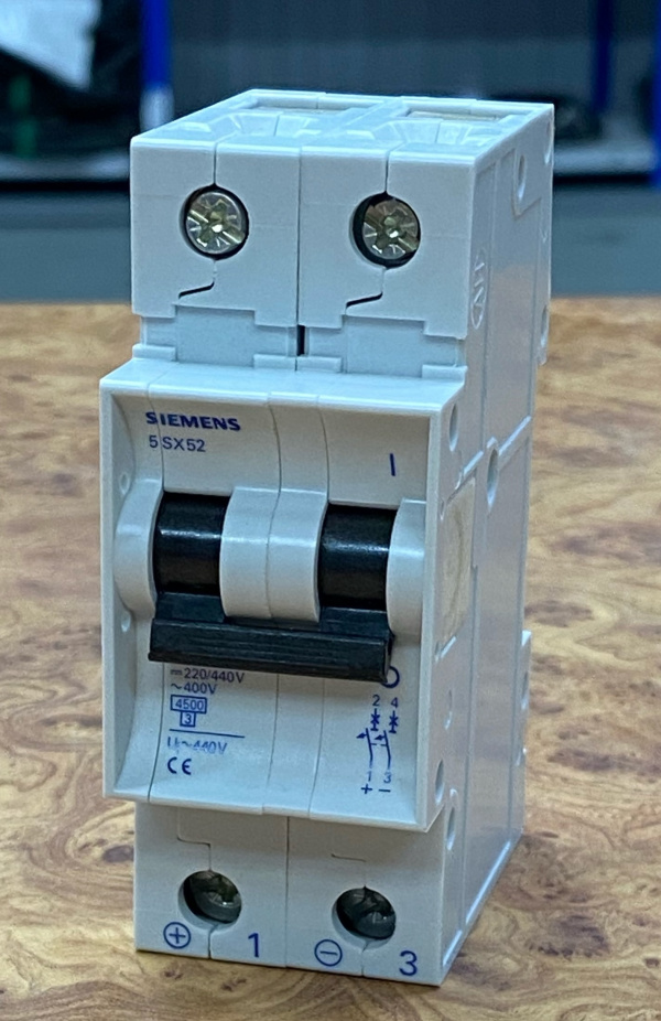 «Выключатель автоматический 5SX5, 2P, 6 A, B №5SX5206-6 "Siemens"»