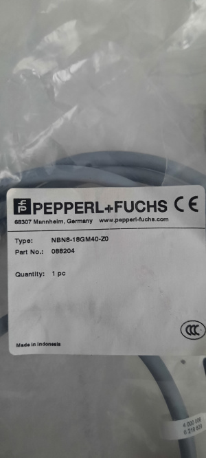 Индуктивный датчик Pepperl Fuchs NBN8-18GM40-Z0