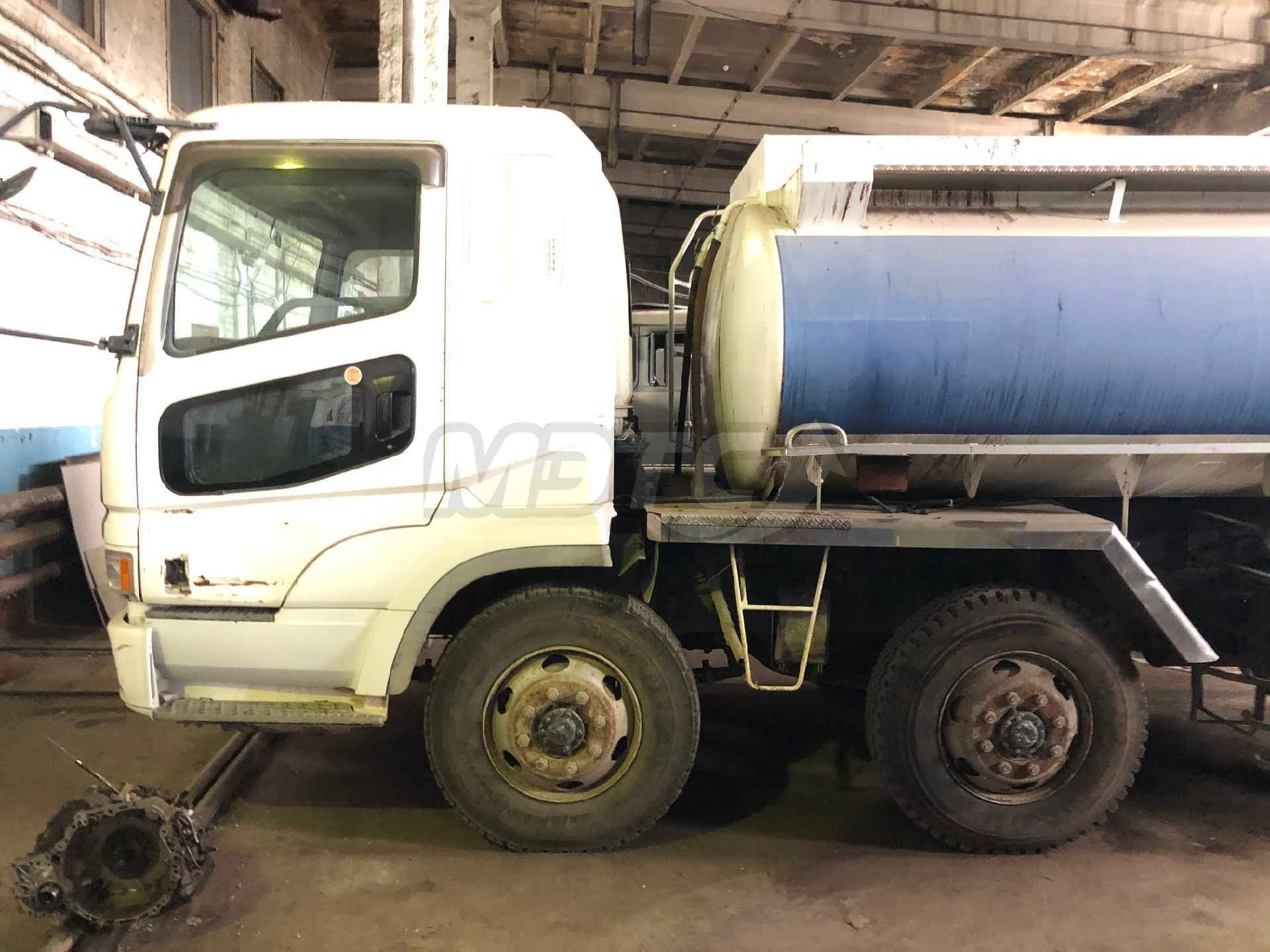 Автомобиль Mitsubishi Fuso Авто топливозаправщик, 1992 г. в., ПТС 27 МУ  427504 от 15.09.2011 года Б/У - Биржа оборудования ProСтанки