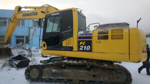 Экскаватор Komatsu PC210-10M0