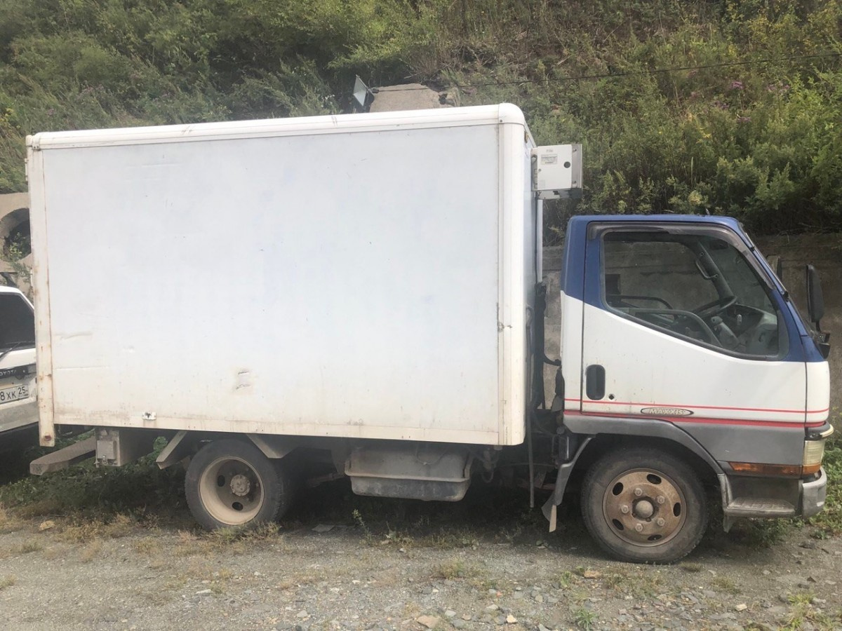 Mitsubishi Canter, 2000 года выпуска, кузов FE51CB563527, государственный  регистрационный знак М347ХН25 Б/У - Биржа оборудования ProСтанки