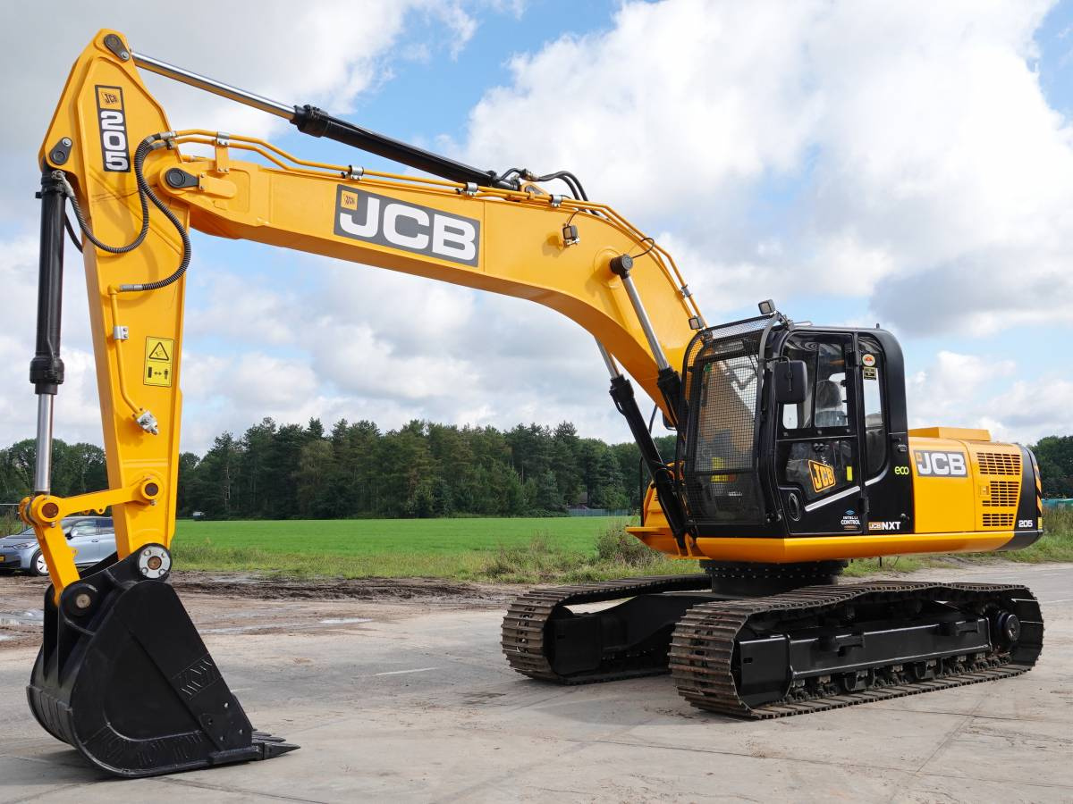 Гусеничный экскаватор JCB 205 купить в Минске по цене $ 100 000 - Биржа  оборудования ProСтанки