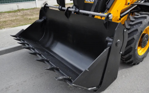 Экскаватор-погрузчик JCB 3CX Plus