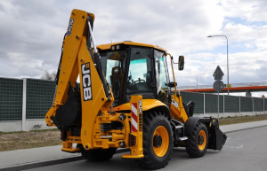 Экскаватор-погрузчик JCB 3CX Plus