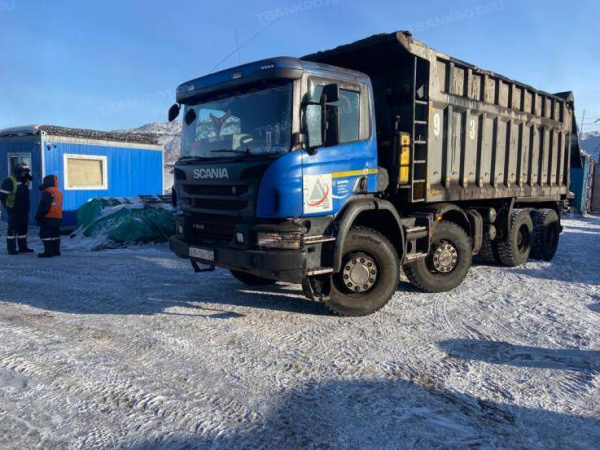 Самосвал Scania P440CB8X4EHZ