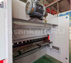 Гидравлический листогибочный пресс MetalTec HBM 100/3200М E22