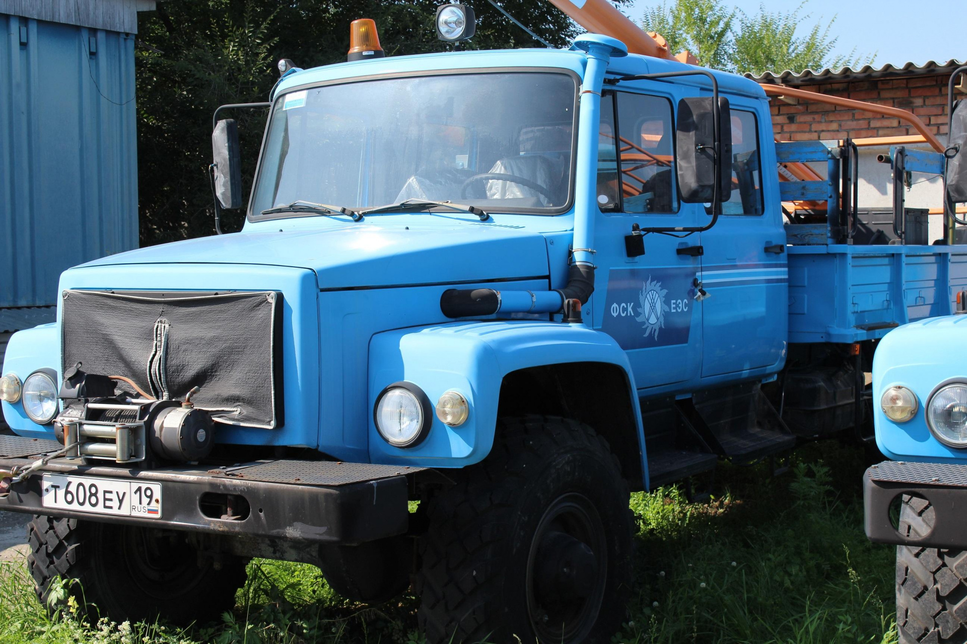 Машина бурильно-крановая (БКМ-318-01) Машина бурильно-крановая (БКМ-318-01)  48106В (48106-0000010-01) Местонахождение: Республика Хакасия Б/У - Биржа  оборудования ProСтанки