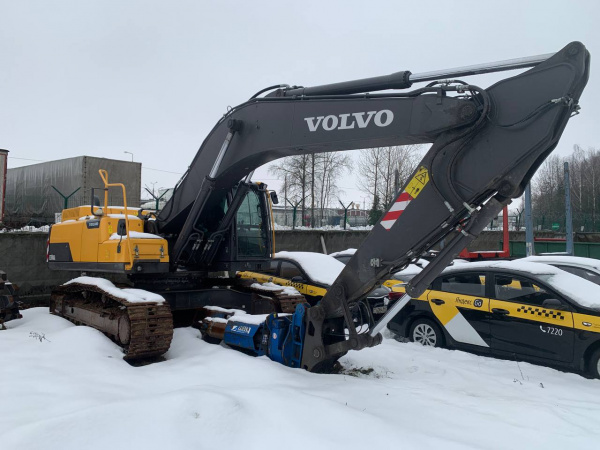 Volvo ec300 dl