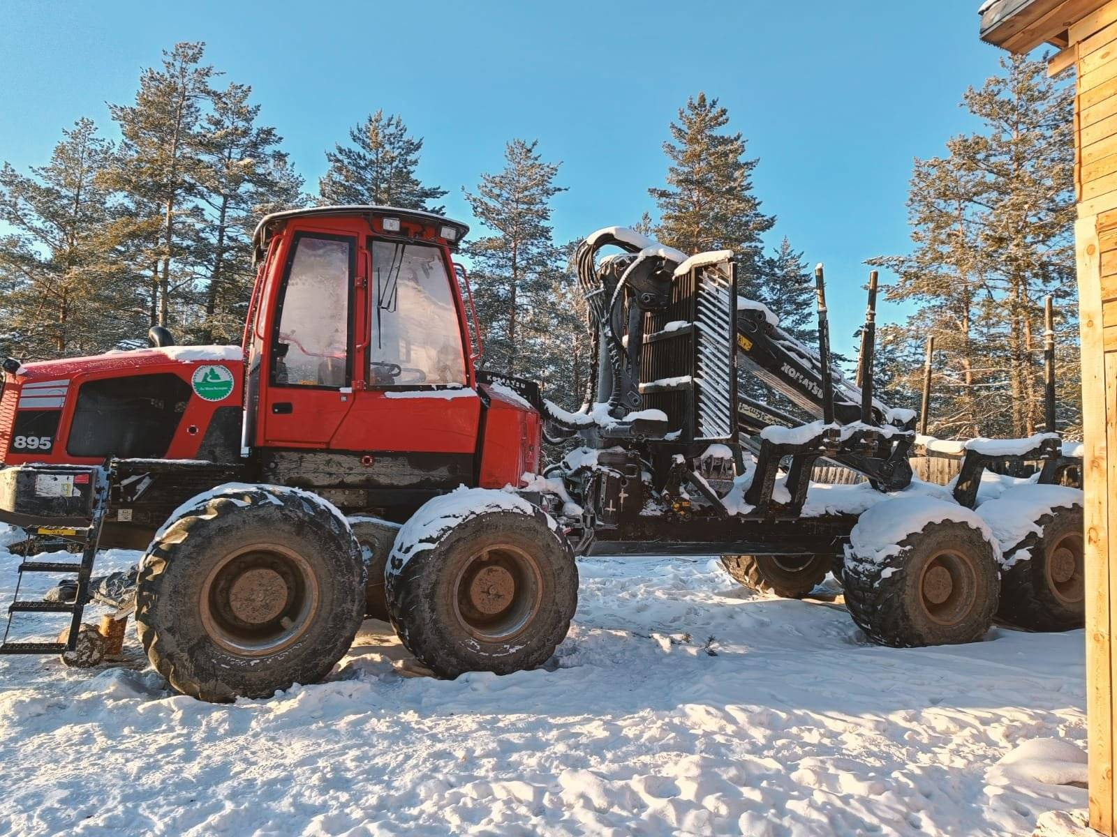 Форвардер KOMATSU, 895 8WD 2019 г. 8300 м/ч Б/У - Биржа оборудования  ProСтанки