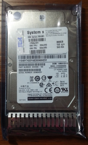 Жёсткий диск Lenovo/IBM 00AJ081 300Gb SAS 2,5" HDD