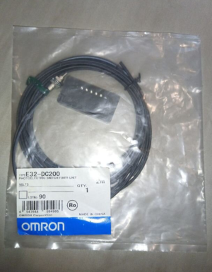 E32-DC200 OMRON Датчик световодный