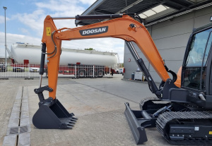 Гусеничный мин-экскаватор Doosan DX60 ACE -10N