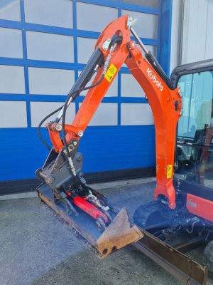 Гуcеничный мини-экcкавaтop Kubota KX016-4