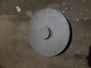 Отливка диска из чугуна для шлифовального станка ф 500мм