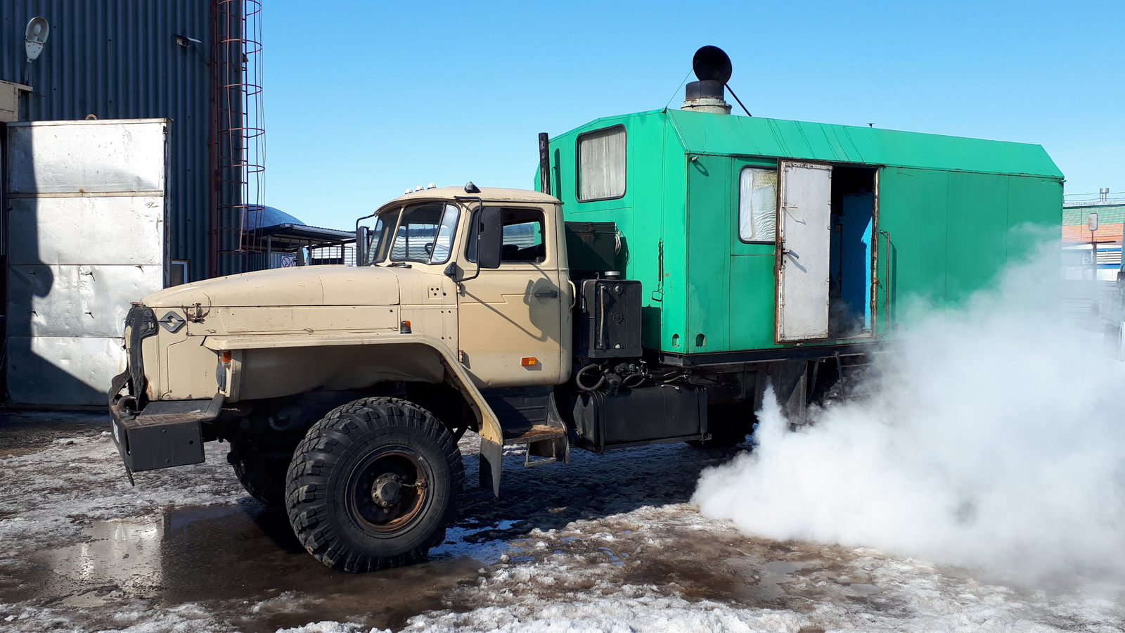 Урал ППУА-1800/100 установка паровая передвижная 4878Р2 ОТС купить Б/У в  Новом Уренгое - Биржа оборудования ProСтанки