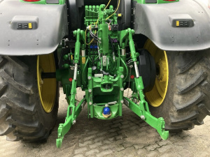 Трактор колесный John Deere 6R 250