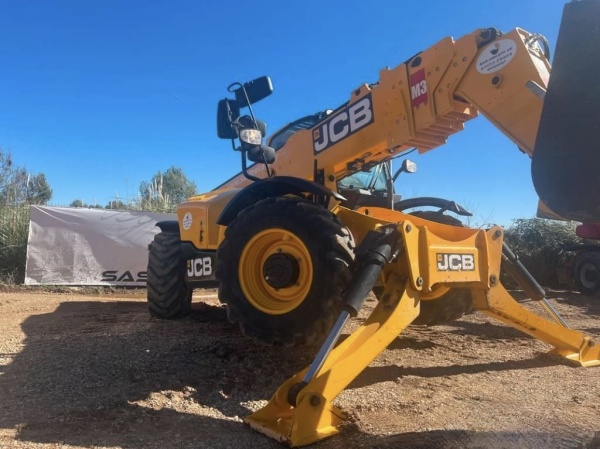 Телескопический погрузчик JCB 540-180