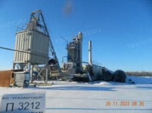 Асфальто-бетонный завод ERMONT, в том числе: Агрегат минерального порошка со шнековым транспортером; Емкость для битума; Емкость для битума;