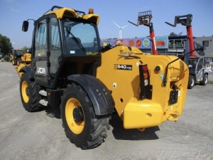 Телескопический погрузчик JCB 540-140