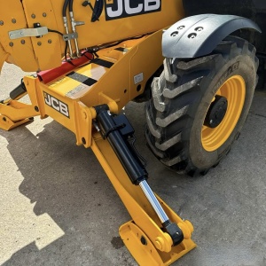 Телескопический погрузчик JCB 540V140