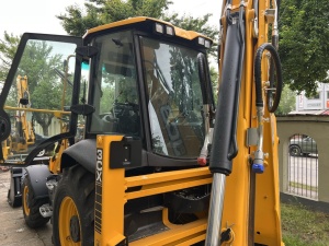 Экскаватор-погрузчик JCB 3CX