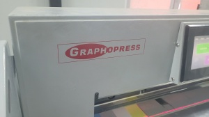 Бумагорезательный станок Graphopress E650Т, барьеры, программы, запасные ножи