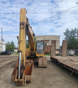 Гусеничный экскаватор «Komatsu PC200»