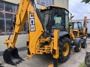 Экскаватор-погрузчик JCB 3CX