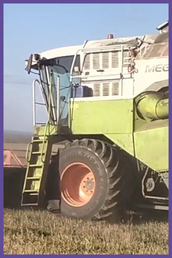 Комбайн «claas mega-360»