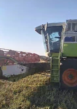 Комбайн «claas mega-360»