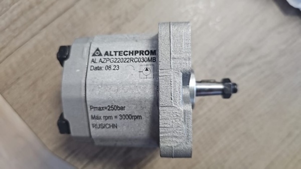 Насос шестеренный ALTECHPROM AZPG-22-022RDC30MB