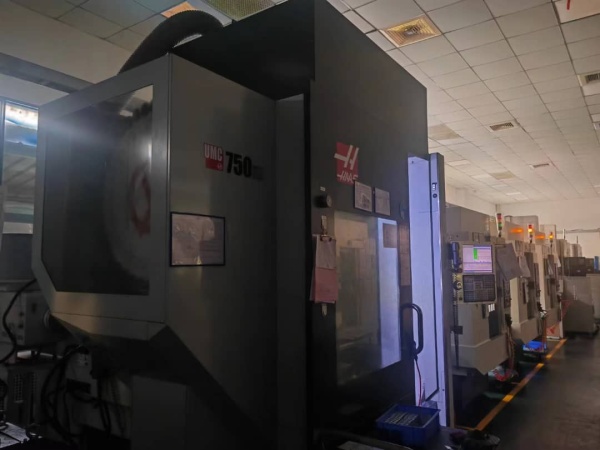 5-осевой фрезерный центр Haas UMC-750SS