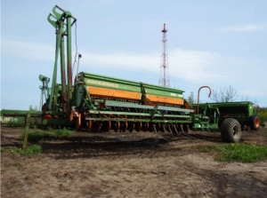 Широкозахватный посевной комплекс Amazone D9 -120