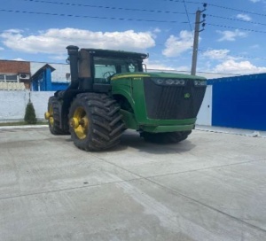 Трактор сельскохозяйственный John Deere